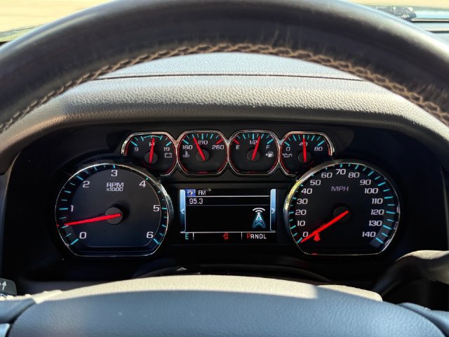 Used 2019 Chevrolet Suburban LS w/ All-Season Package RWD image 18