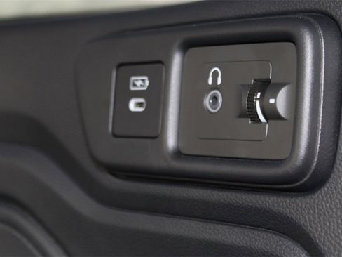 Certified 2025 Honda Odyssey Touring image 24