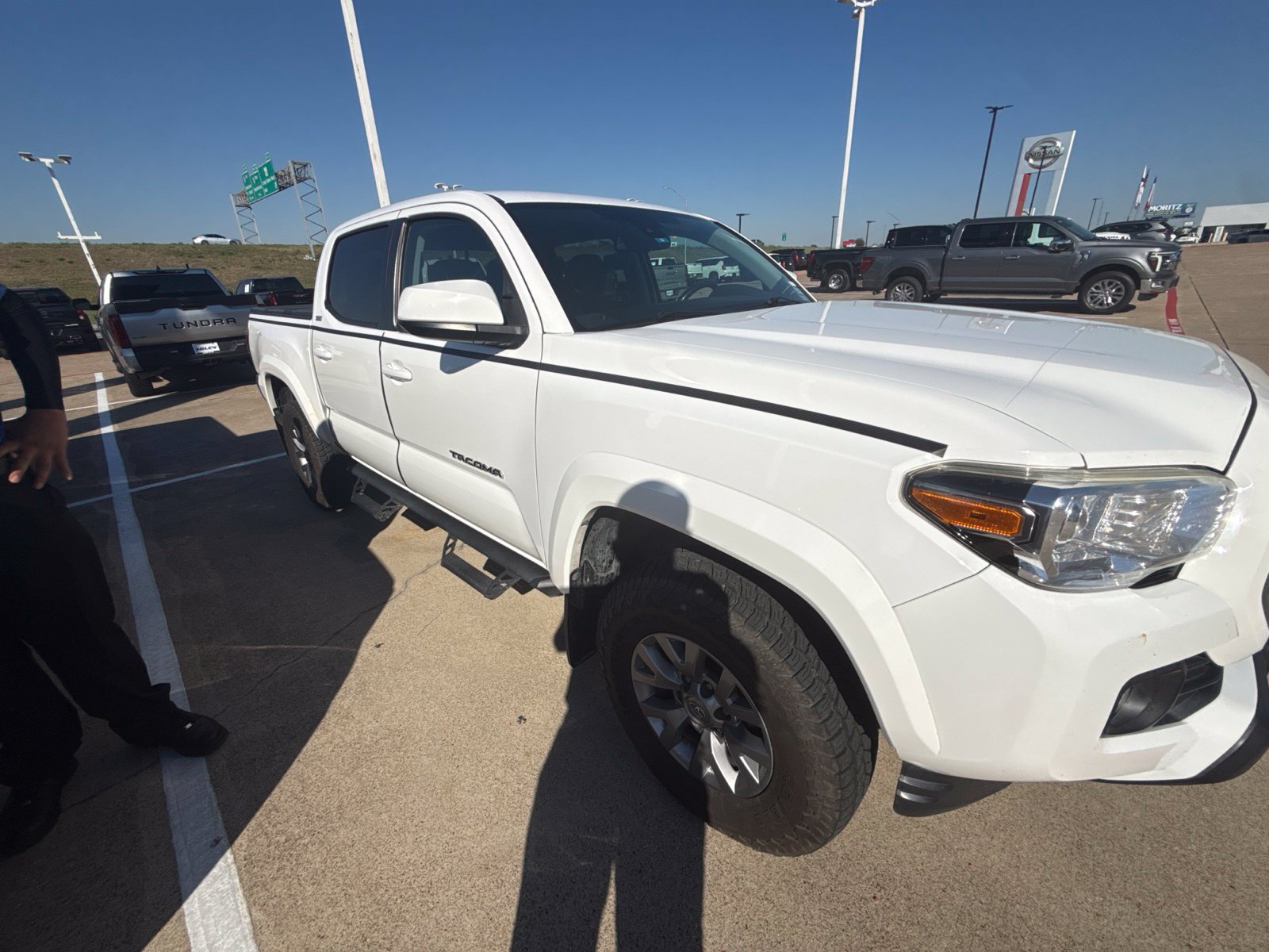 Used 2019 Toyota Tacoma SR5 AWD/4WD image 18