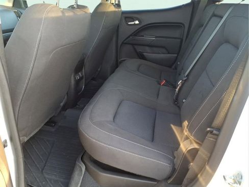 Used 2022 Chevrolet Colorado LT AWD/4WD image 17