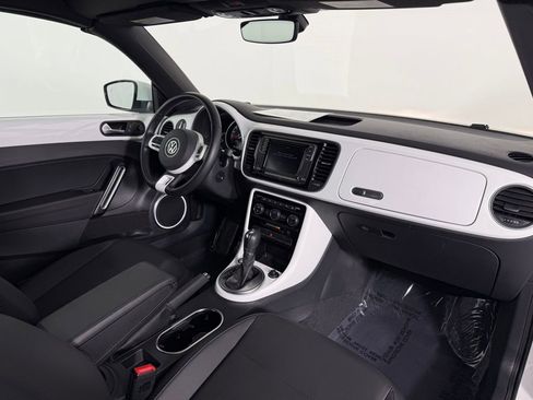 Used 2019 Volkswagen Beetle 2.0T SE image 15