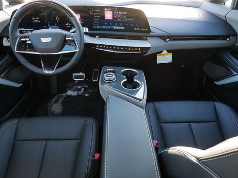 New 2026 Cadillac Optiq Sport 2 image 8