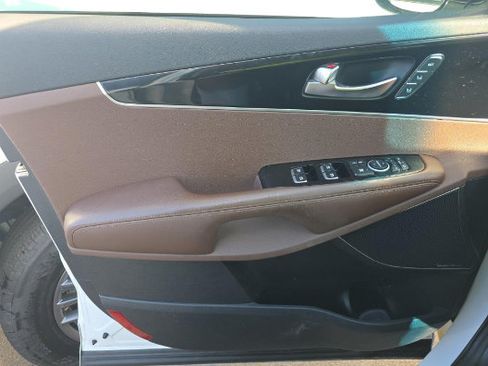 Used 2019 Kia Sorento SX w/ SX Touring Package FWD image 19
