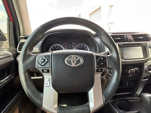 Used 2015 Toyota 4Runner SR5 RWD image 17