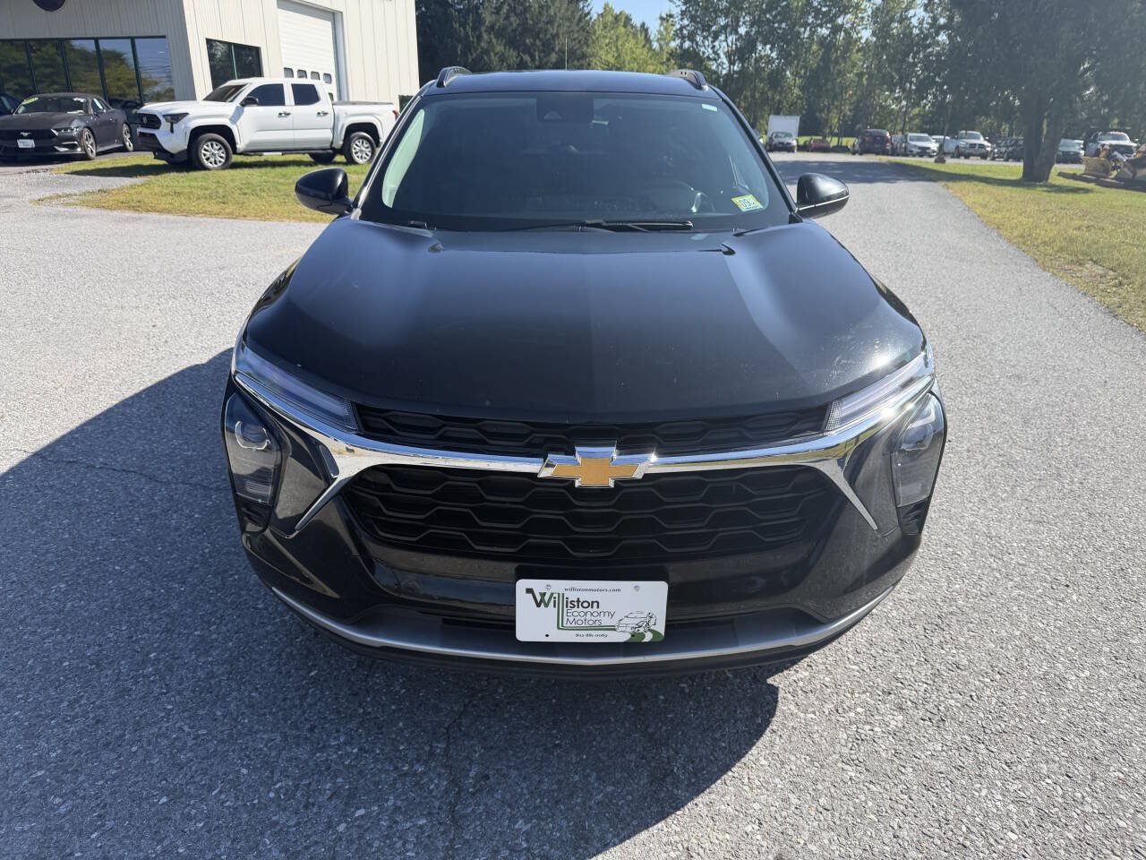 Used 2024 Chevrolet Trax LT FWD image 8