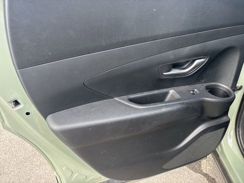 Used 2022 Hyundai Santa Cruz SE image 16