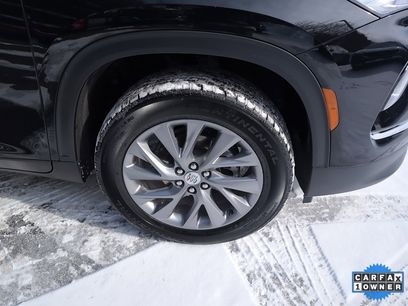 Used 2025 Buick Enclave Preferred