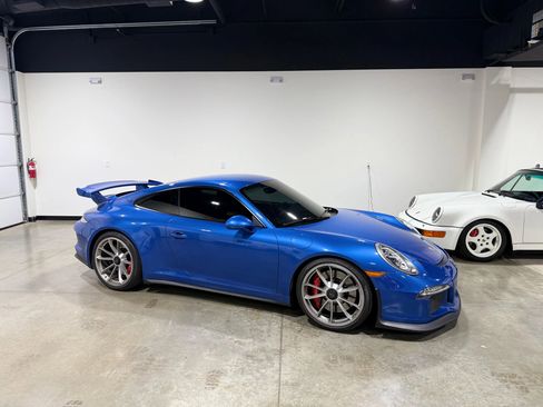 Used 2015 Porsche 911 GT3 image 2