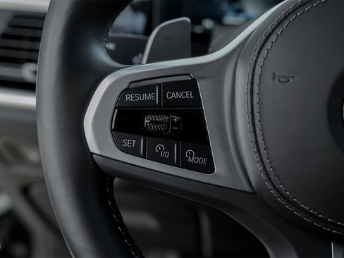 Used 2025 BMW X5 M60i image 21