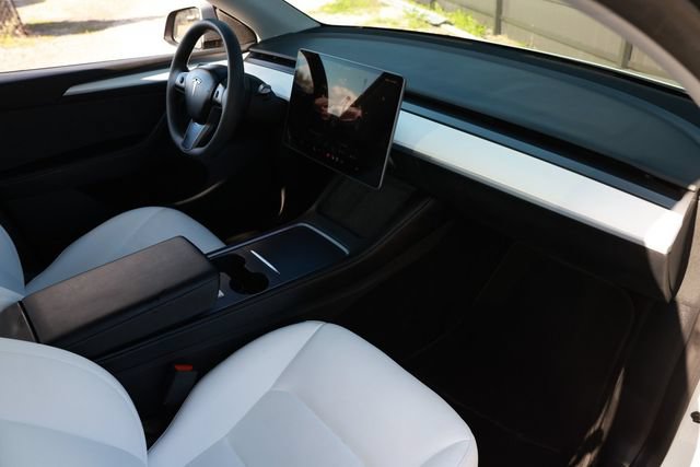Used 2023 Tesla Model Y Long Range AWD/4WD image 22