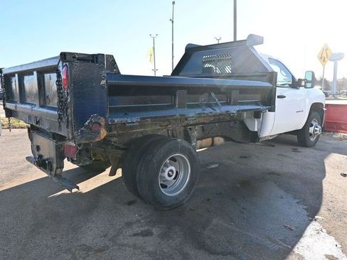 Used 2014 Chevrolet Silverado 3500 W/T w/ Snow Plow Prep Package image 4