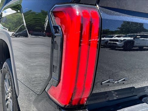 Used 2023 Toyota Tundra SR5 w/ SR5 Convenience Package AWD/4WD image 28
