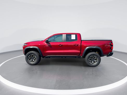 Used 2024 Chevrolet Colorado ZR2 w/ Technology Package AWD/4WD image 6