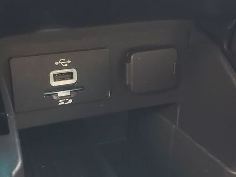 Used 2016 Ford Explorer Sport w/ Equipment Group 401A AWD/4WD image 22