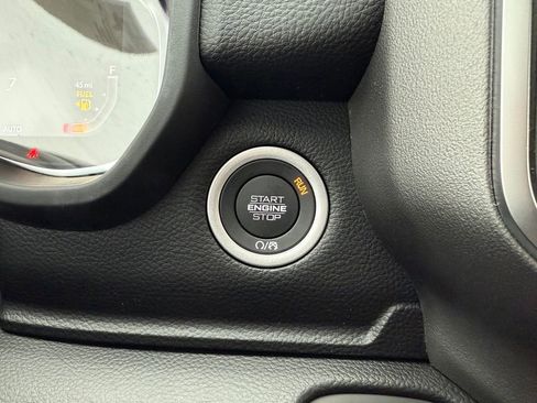 New 2026 RAM 1500 4x4 Crew Cab image 23