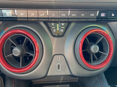 Used 2021 Chevrolet Blazer RS w/ Enhanced Convenience Package AWD/4WD image 18