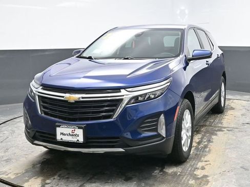 Used 2022 Chevrolet Equinox LT image 2