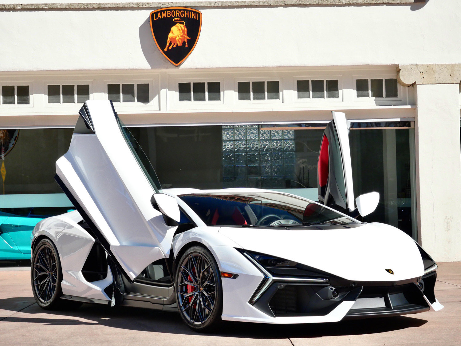 Used 2024 Lamborghini Revuelto AWD/4WD image 12