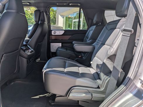 Used 2021 Lincoln Navigator Reserve w/ Luxury Package AWD/4WD image 28