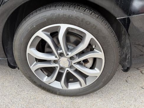 Used 2016 Mercedes-Benz C 300 Sedan w/ Multimedia Package image 9