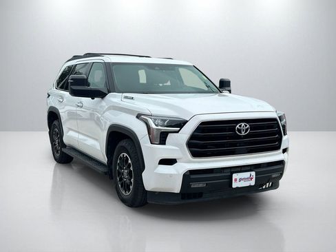 Used 2024 Toyota Sequoia SR5 w/ SR5 Premium Package AWD/4WD image 3