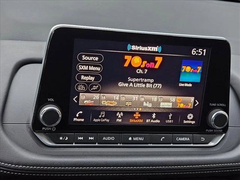 Used 2025 Nissan Rogue SV image 10