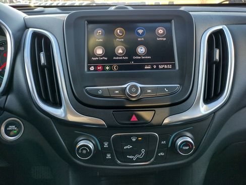 Used 2021 Chevrolet Equinox LT image 23