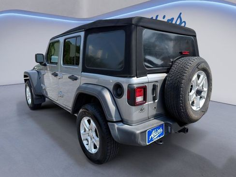 Used 2019 Jeep Wrangler Unlimited Sport S AWD/4WD image 6