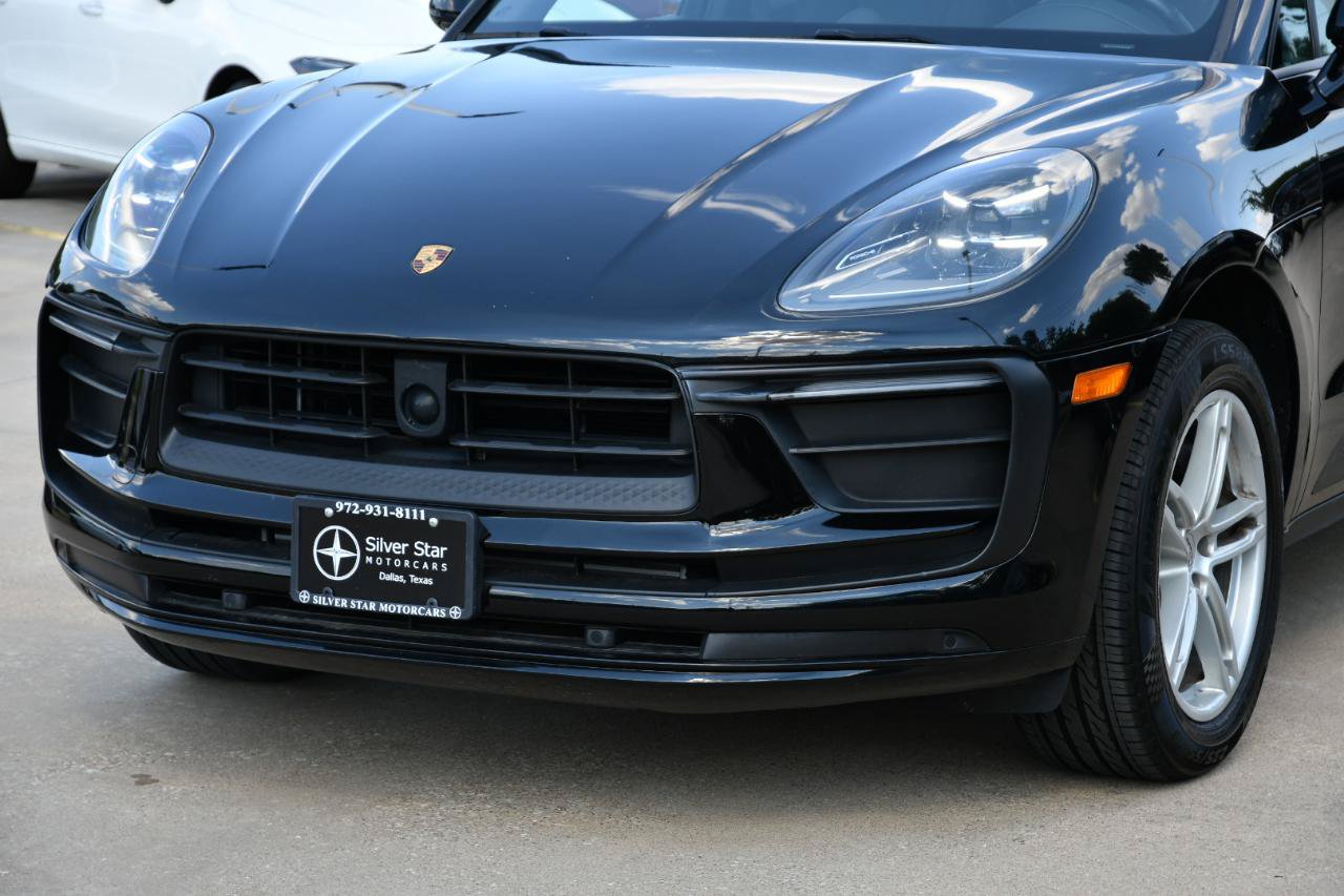 Used 2024 Porsche Macan AWD/4WD image 3