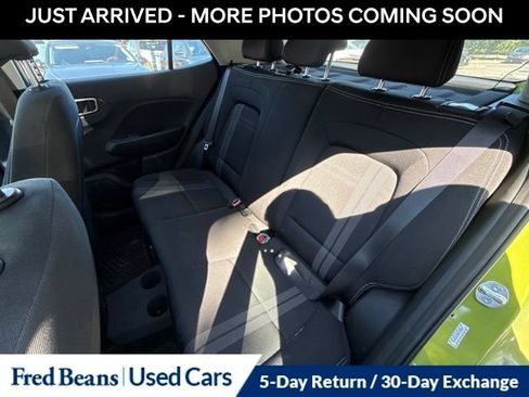 Used 2023 Hyundai Venue SEL FWD image 15