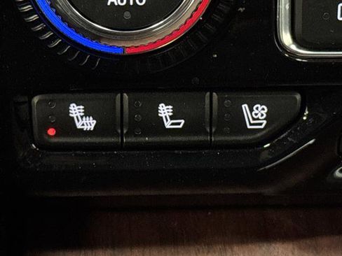 Used 2024 GMC Yukon XL Denali Ultimate image 8