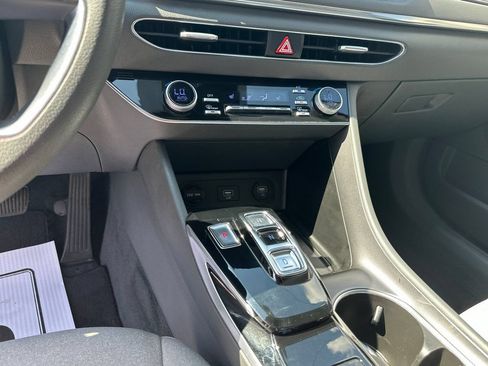 Used 2021 Hyundai Sonata SEL FWD image 16