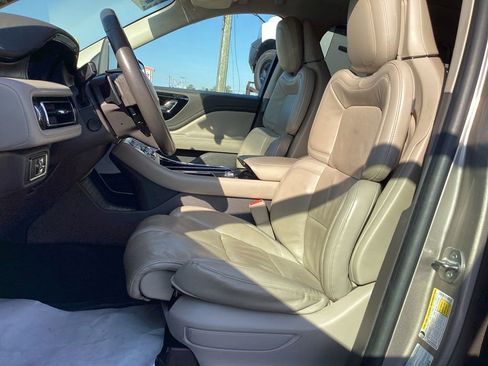 Used 2020 Lincoln Aviator Reserve w/ Equipment Group 202A AWD/4WD image 15