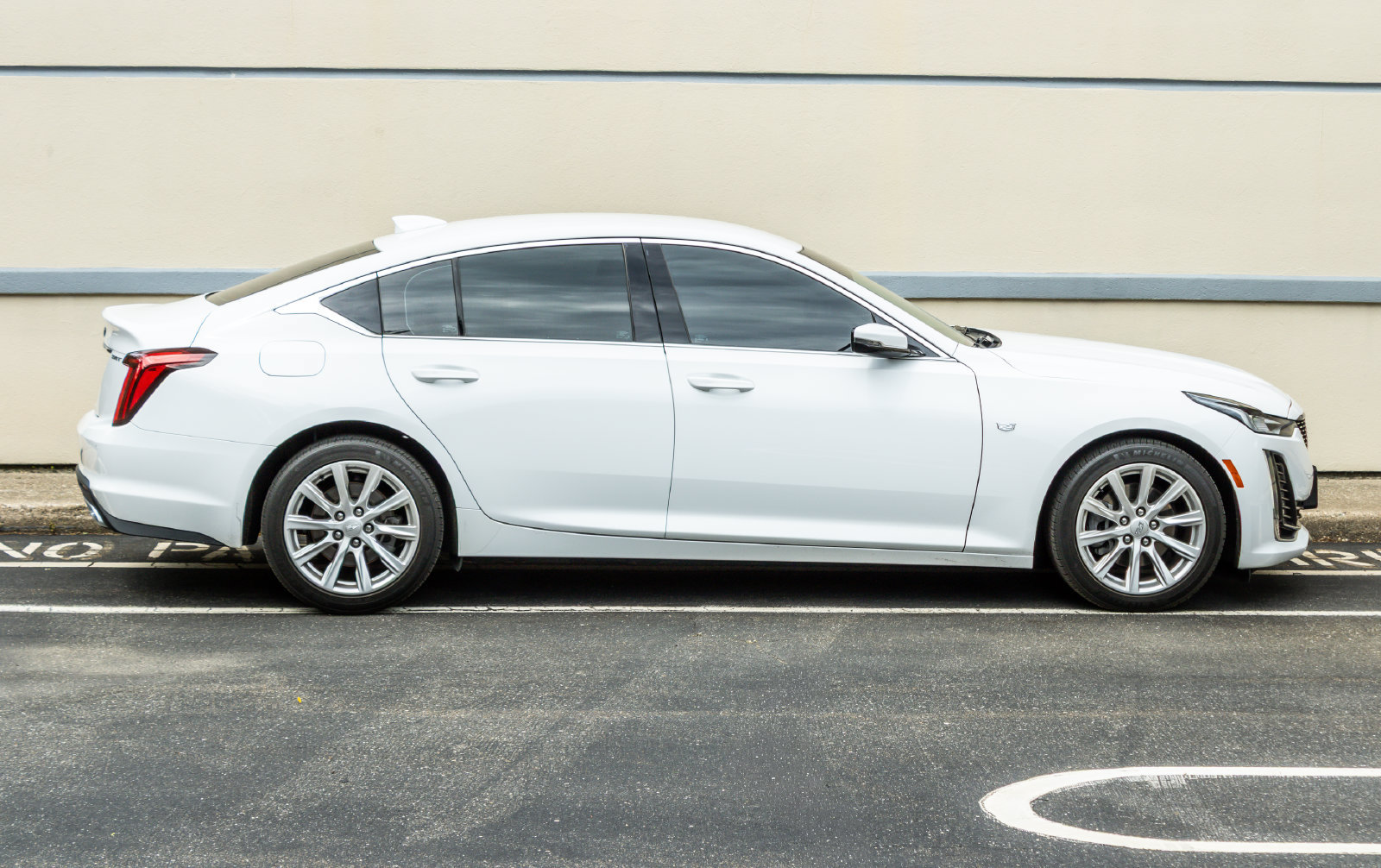 Used 2022 Cadillac CT5 Luxury RWD image 9