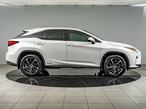 Used 2018 Lexus RX 450h AWD w/ Luxury Package image 4