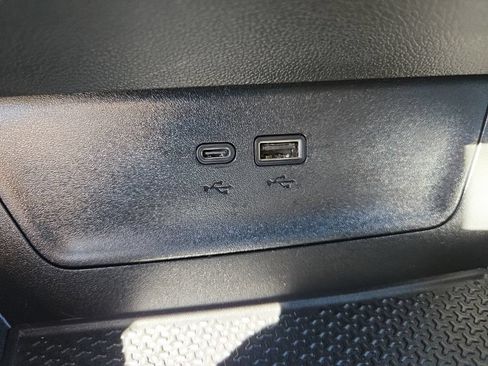Used 2025 Chevrolet Equinox LT w/ Safety and Technology Package FWD image 22
