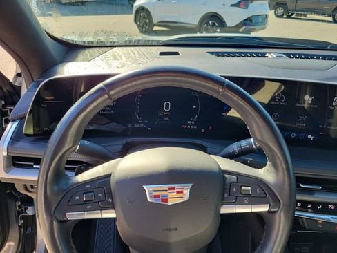 Used 2024 Cadillac XT4 Premium Luxury FWD image 20