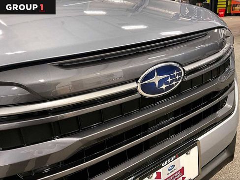 Used 2025 Subaru Forester Premium image 29