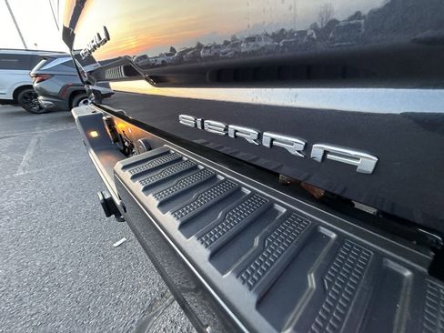 Certified 2024 GMC Sierra 2500 Denali Ultimate image 39