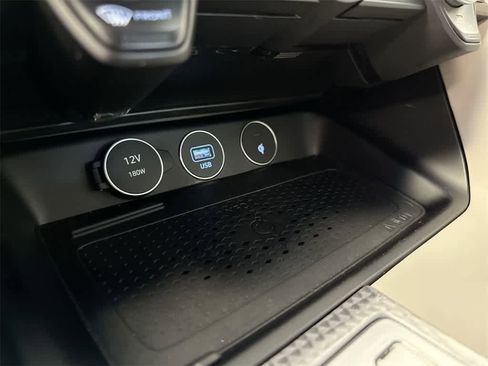 Used 2023 Genesis G70 3.3T w/ Sport Prestige Package image 31