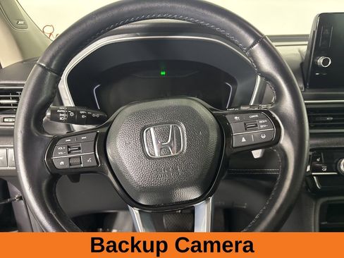 Used 2024 Honda Pilot Touring image 11
