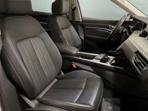 Used 2024 Audi Q8 e-tron Premium Plus w/ Premium Plus Package image 85