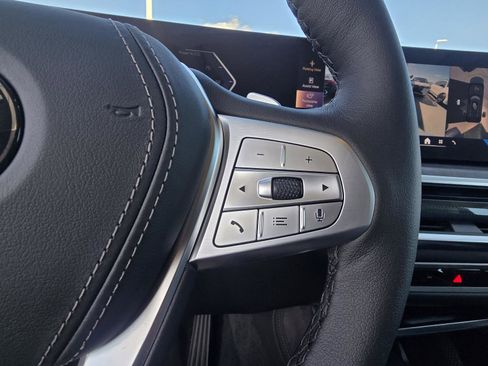 New 2026 BMW X7 xDrive40i w/ Premium Package image 24