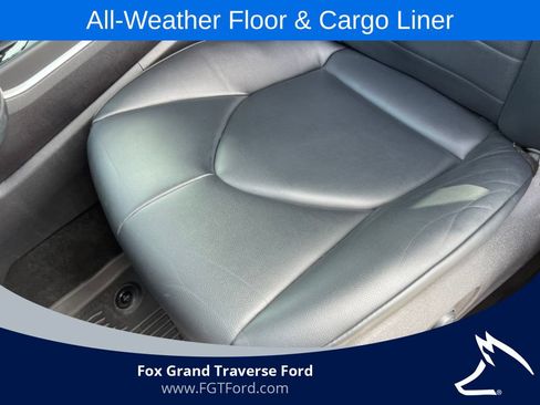 Used 2022 Toyota Highlander XLE AWD/4WD image 13