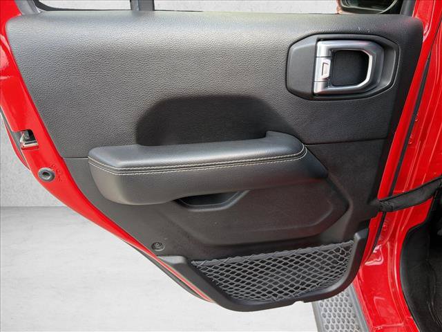 Used 2019 Jeep Wrangler Unlimited Sahara AWD/4WD image 18