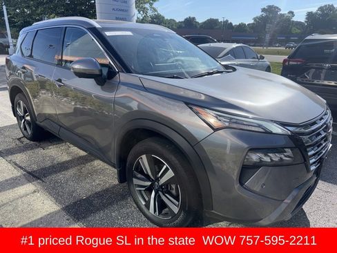 Used 2025 Nissan Rogue SL w/ SL Premium Package AWD/4WD image 8