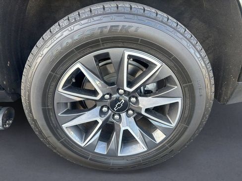 Used 2023 Chevrolet Tahoe Z71 w/ Luxury Package image 9