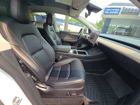 Used 2023 Tesla Model Y Long Range AWD/4WD image 11