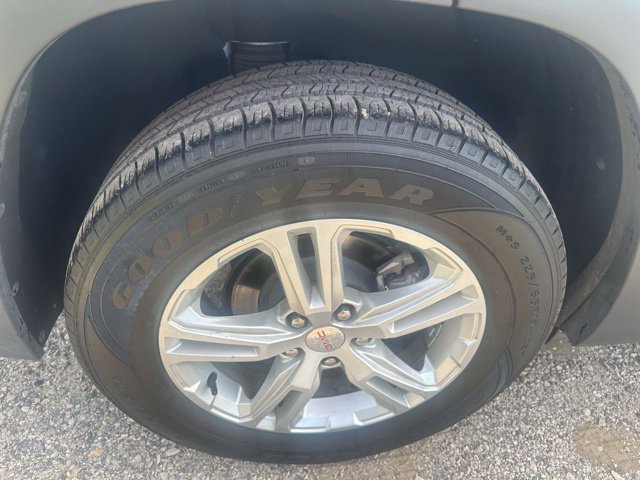 Used 2023 GMC Terrain SLE AWD/4WD image 13