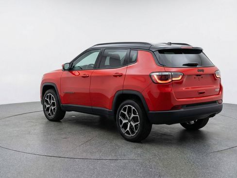 Used 2025 Jeep Compass Limited AWD/4WD image 6